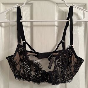 LIKE NEW Victoria’s Secret Very Sexy Unlined Bra
